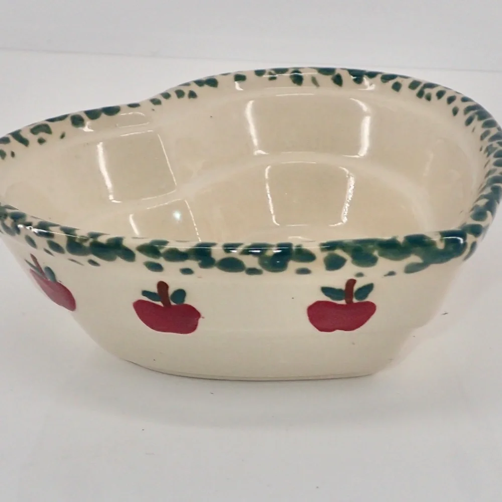 Heritage Pottery Heart Shape Serving ~ Sponge Bowl 6” Long 3